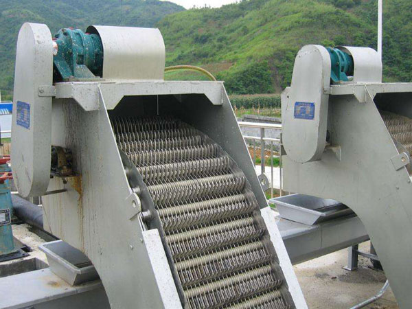 回轉(zhuǎn)式機(jī)械格柵除污機(jī)